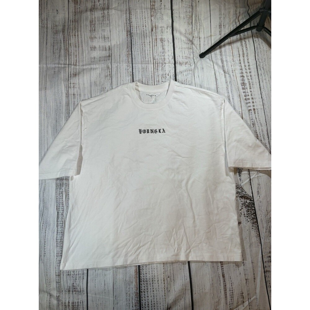 Young LA Simple Tee Cropped White Large Model 4031